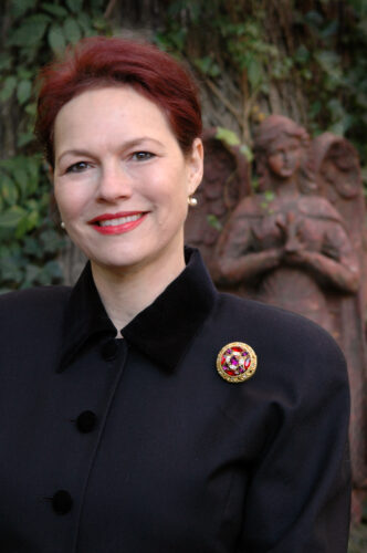 Mandara Cromwell
